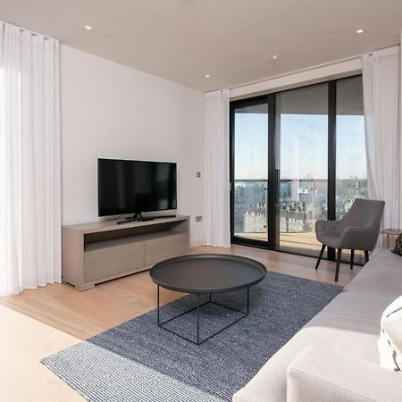 Modern Family Home Close To Victoria Station By Underthedoormat London Eksteriør bilde