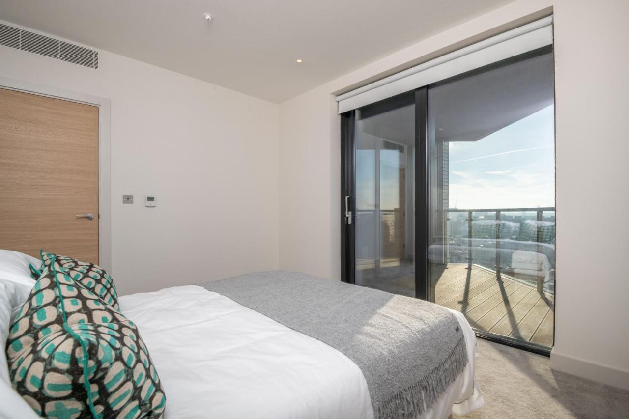 Modern Family Home Close To Victoria Station By Underthedoormat London Eksteriør bilde