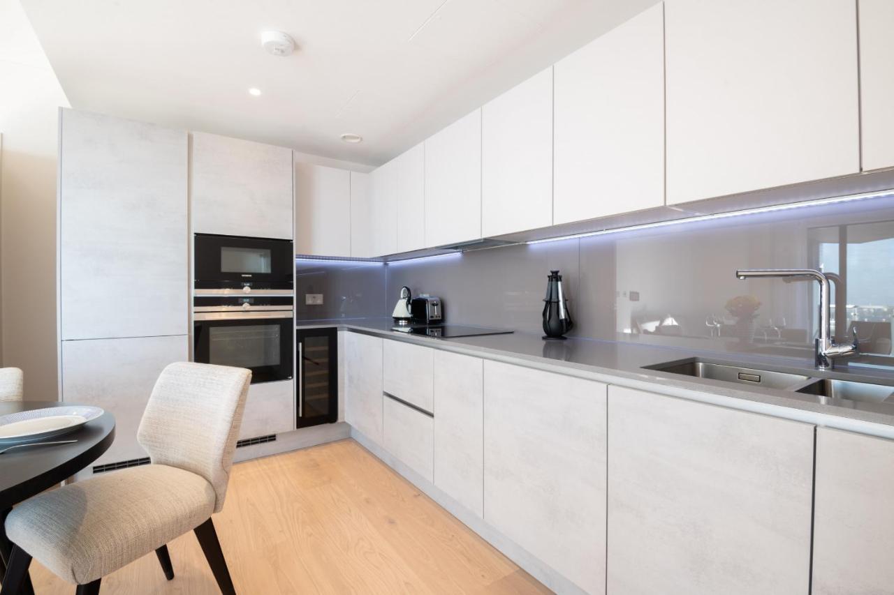 Modern Family Home Close To Victoria Station By Underthedoormat London Eksteriør bilde